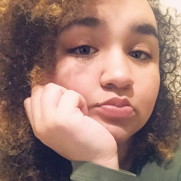 Meet your Posher, Jenna - Picture 1 of 1